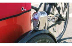 Triporteur NIHOLA CARGO 4.0 avec  protection pluie rouge