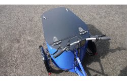 Couvercle verrouillable amovible sur modèle de CARGO XL Pro