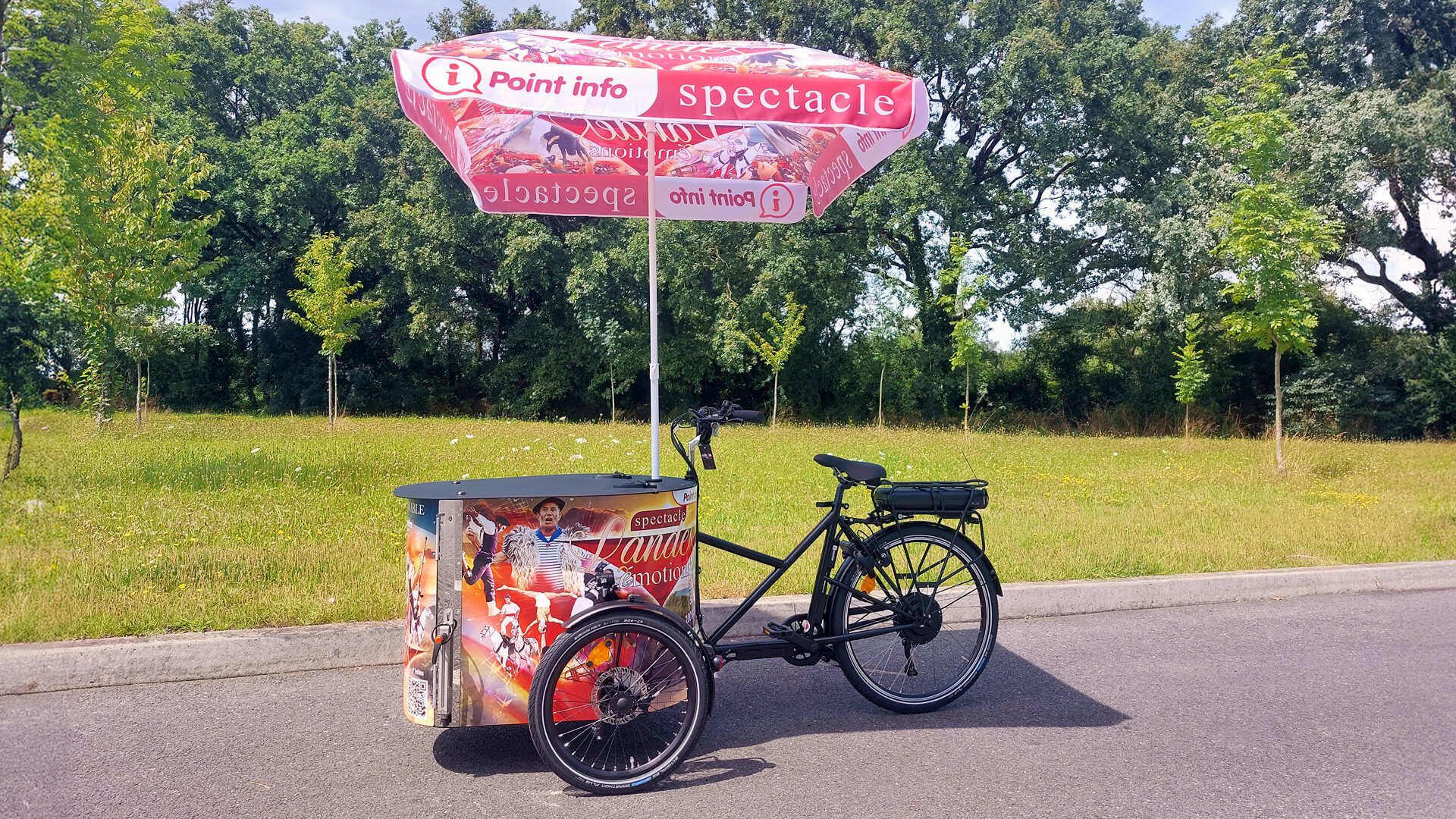 Parasol rond personnalisé 135 x 135 cm avec mât fixe