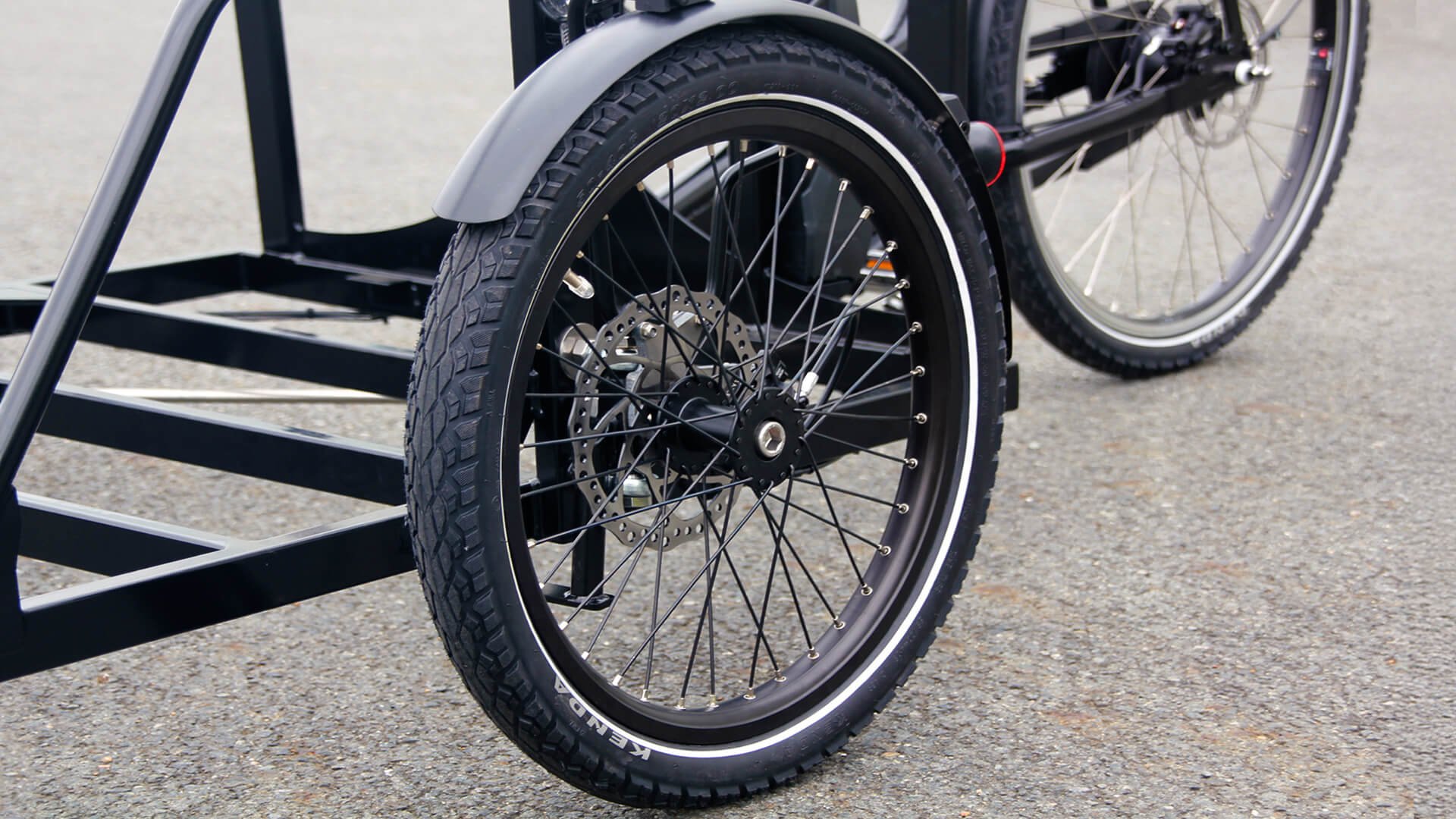 Le triporteur NIHOLA MAXX assistance pédalier avec son nouveau cadre G2