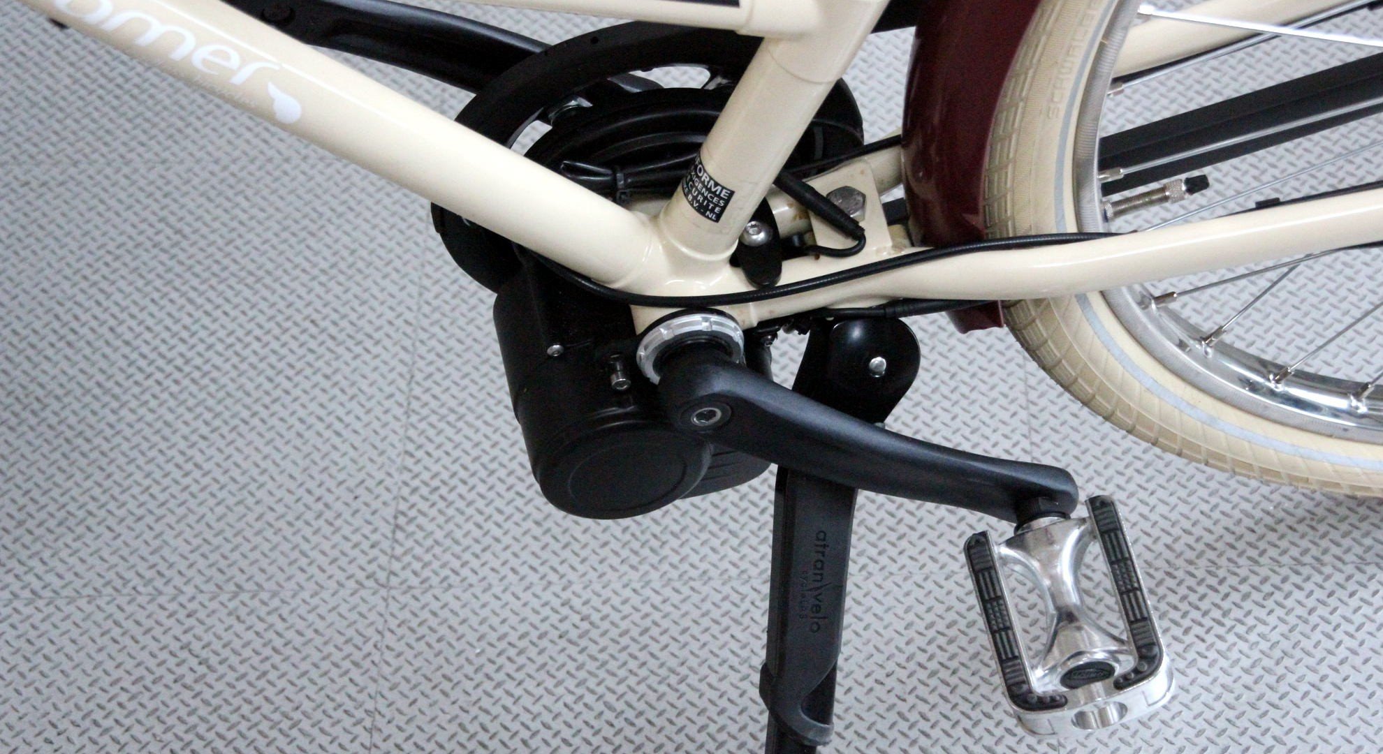 Moteur pédalier V2 pour vélo avec rétropédalage, couple 60 Nm