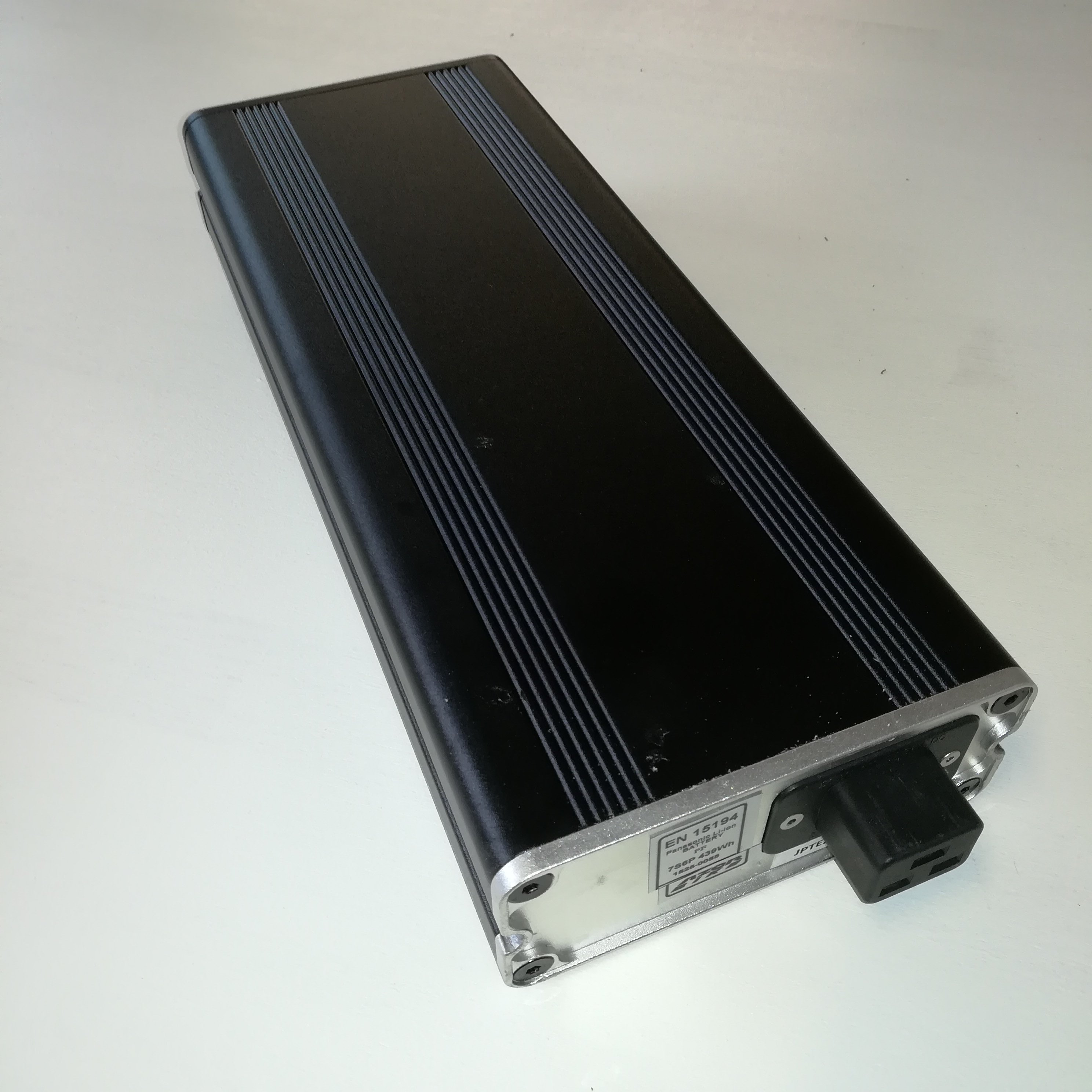 Batterie porte-bagage Azor ou Bakfiets.nl 439 Wh (24 V 17 Ah) 3 broches