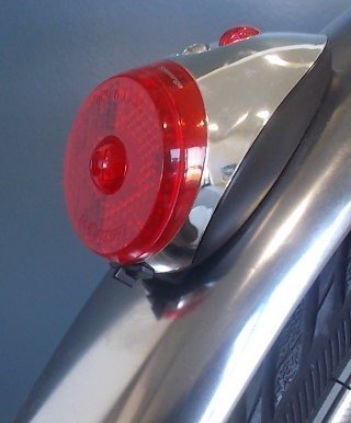 Feu arrière vintage sur garde-boue,à led,alimenté par piles
