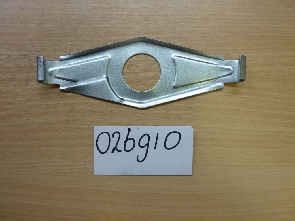 Fixation carrossage biporteur él. au niveau boitier avant