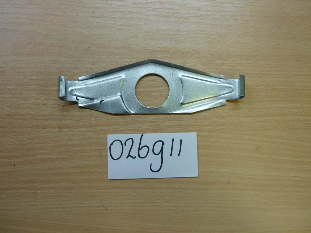 Patte fixation carrossage au boitier de pédalier