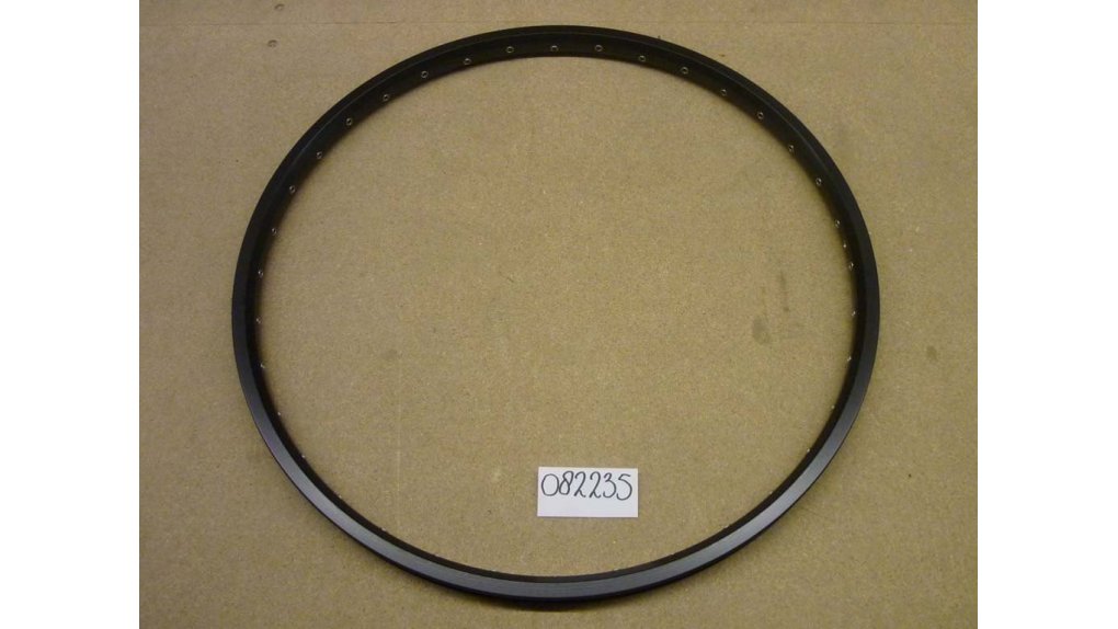 Jante 622-22 BIG-BULL noir Rayon G13