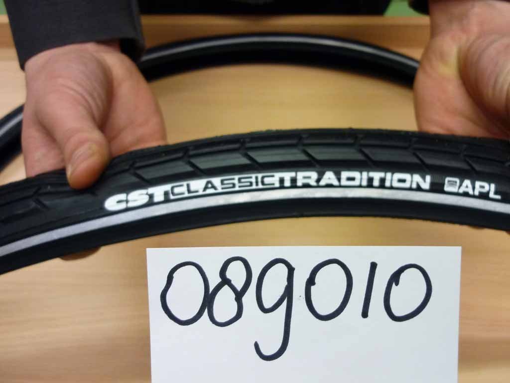 Pneumatique 635-40 CST BREAKER Noir REF