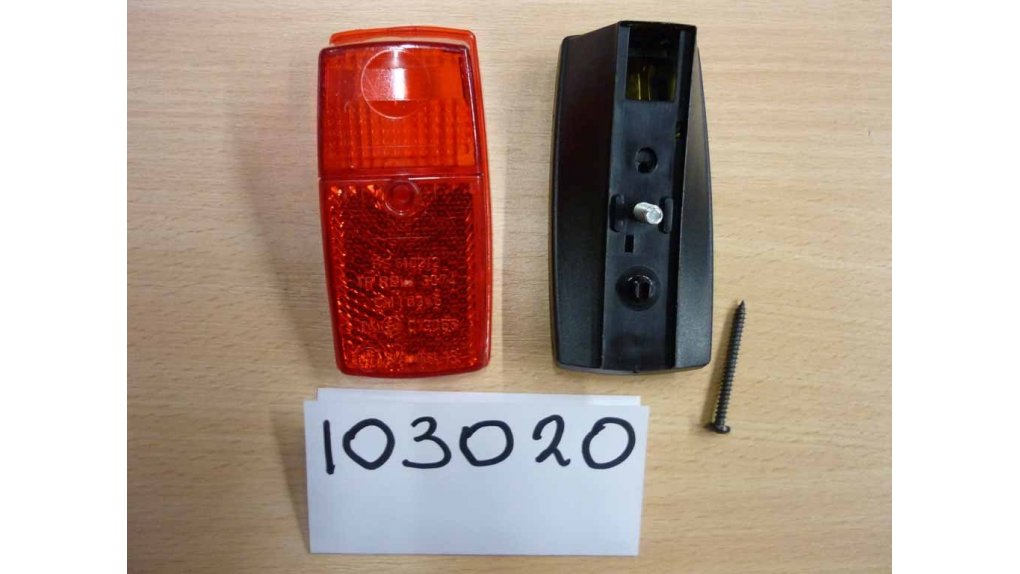 Feu arrière 1881 sur dynamo vintage