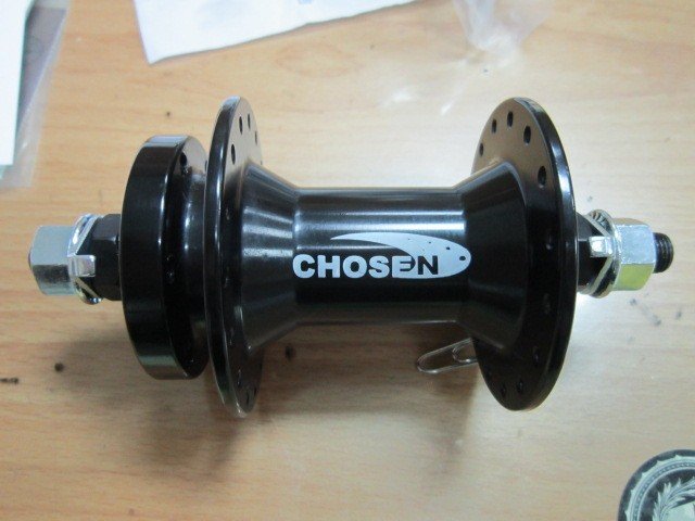 Moyeu avant simple pour frein à disque