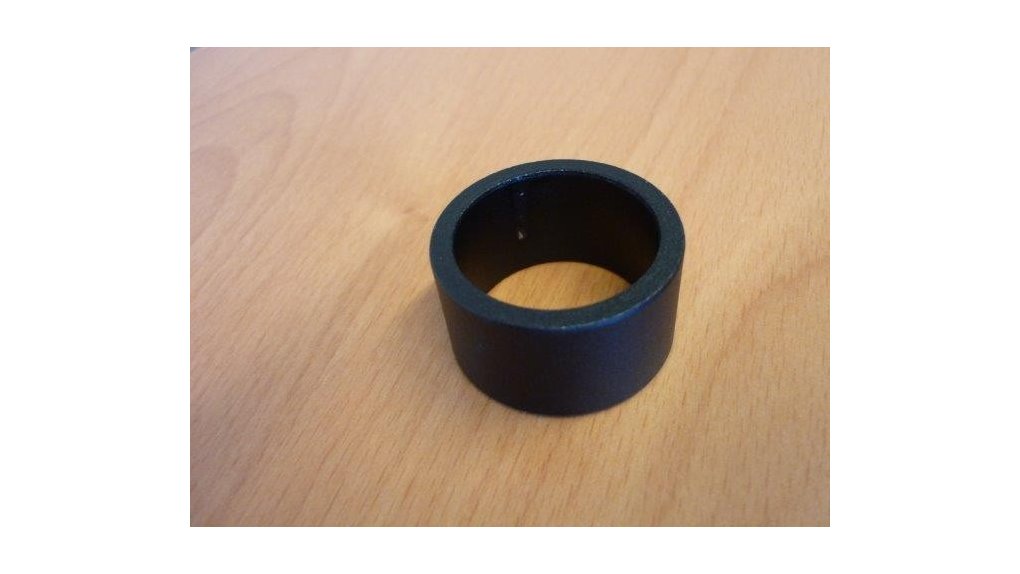 Entretoise noire 1 "1/8 hauteur 20mm Ø29