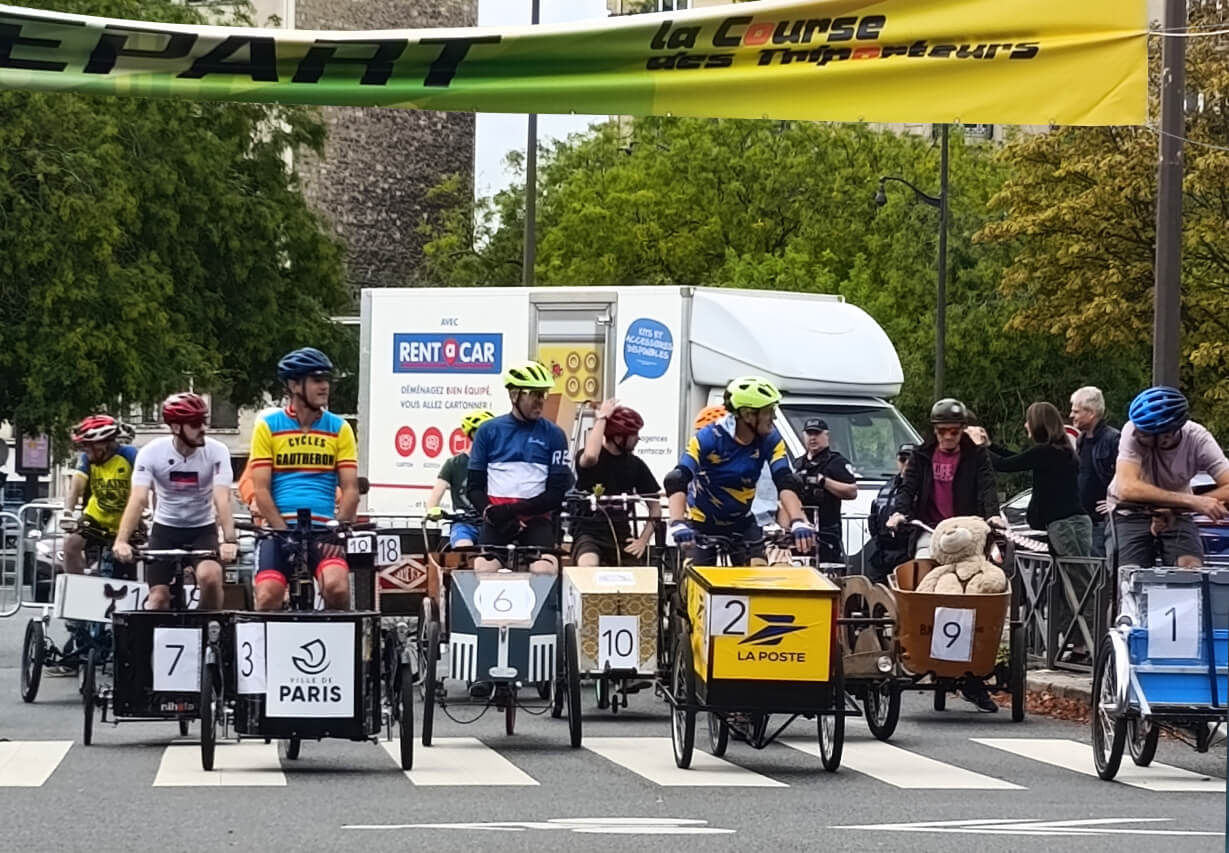 Les coureurs sur la ligne de départ