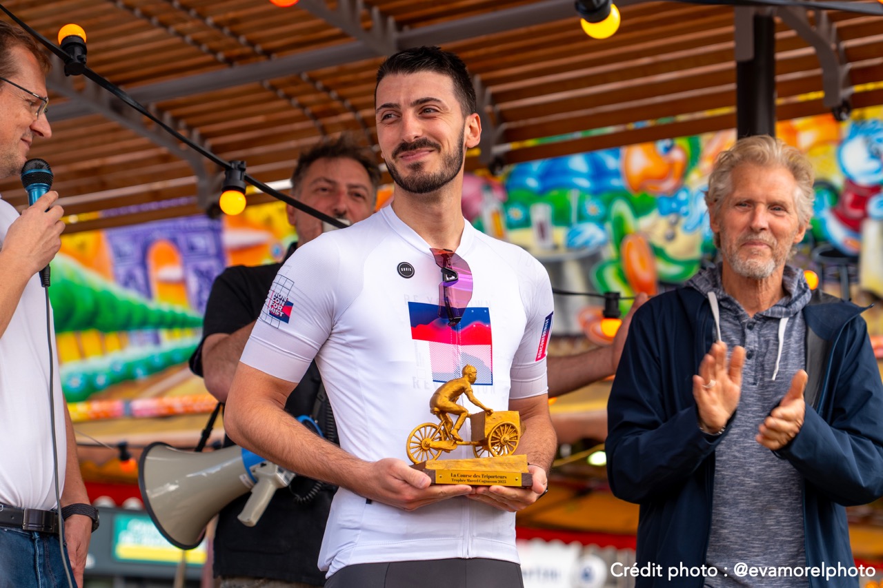 Le grand gagant sur le podium