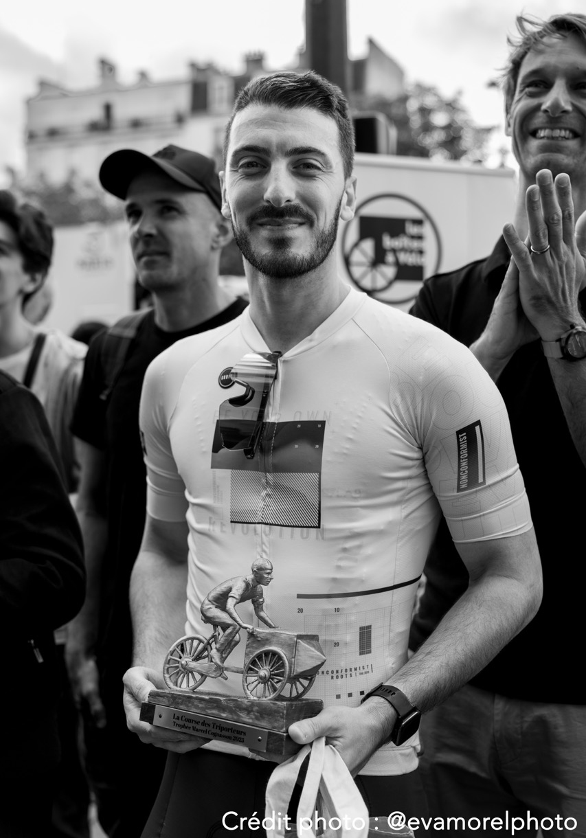 Maxime, Sébastien et Charles, les trois repésentants de NIHOLA France à la Course des Triporteurs